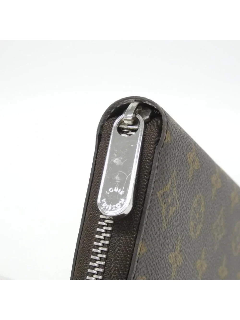 Louis Vuitton Monogram Zippy Wallet